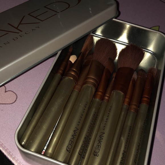Naked Makeup Brushes (12 pieces) brush set - Picture 2 of 2